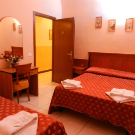 Hostel Pink Floyd Рим Экстерьер фото
